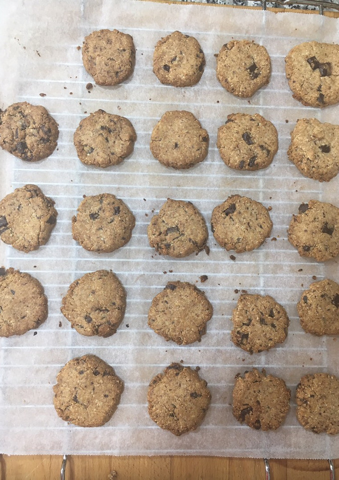 Una foto de Galletas Almendra, avena y chocolate (Real Food)