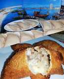 Empanadas fritas de queso, machas, ostiones, camarones