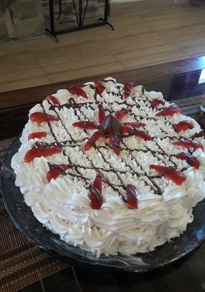 Una foto de Postre de chantilly y frutilla