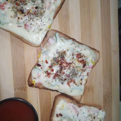 A picture of Pepper Paneer Toast.