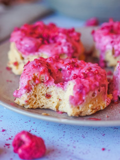 Una foto de Donuts yogur y frambuesa en 5 min