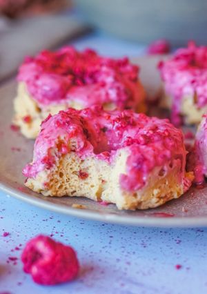 Una foto de Donuts yogur y frambuesa en 5 min