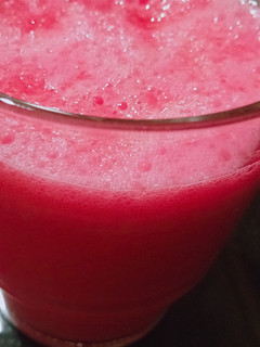 ஸ்ட்ராபெர்ரி லஸ்ஸி (strawberry Lassi Recipe in Tamil) செய்முறை முக்கிய புகைப்படம்