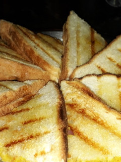 A picture of Bread Toast.