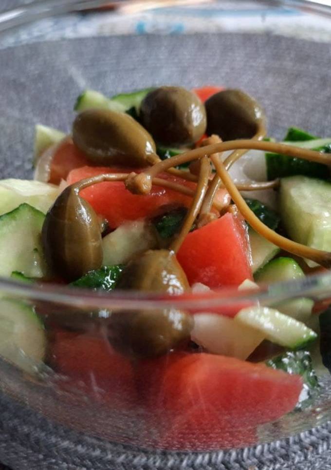 Овощной салат с каперсами