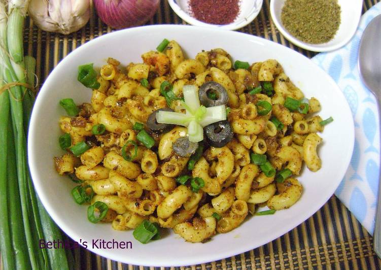 Recipe of Yummy Zaatar Macaroni - Fusion Style