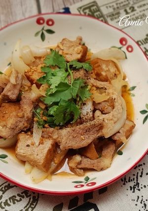 Hình của món Đậu hũ kho thịt.