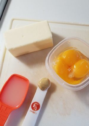 A picture of Easy blender Hollandaise.
