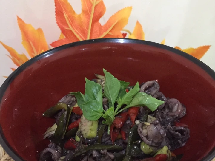 Cara Mudah Membikin Resep Oseng cumi hitam pedas yang Uenak Anti Ribet, Bisa Manjain Lidah