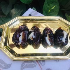 A picture of Malai Khajoor.
