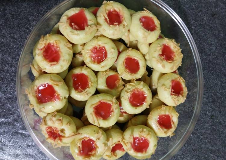 Kie kering keju selai strawbeey