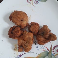 A picture of Brinjal bajji.