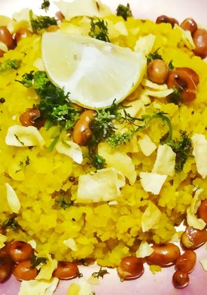 पोहे रेसिपी चे मुख्य फोटो 