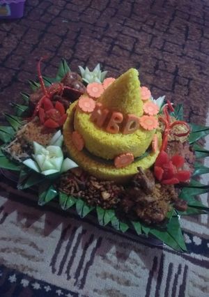 Foto resep Nasi tumpeng ulang tahun