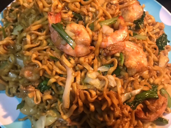Bagaimana Menyiapkan Mie goreng Seafood, Bisa Manjain Lidah