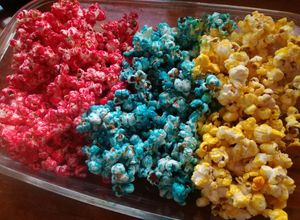 Una foto de Palomitas de colores