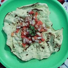 A picture of Masala papad.