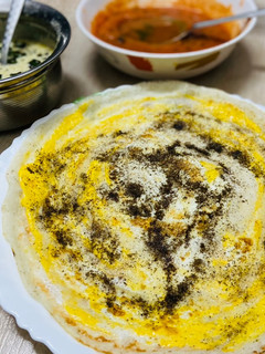 A picture of Egg Dosa.