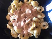Una foto de tortellini de carne