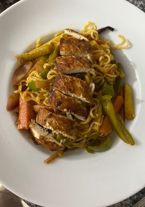 صورة لوصفة نودلز بالخضار 🍝