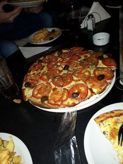 Una foto de Pizza napolitana