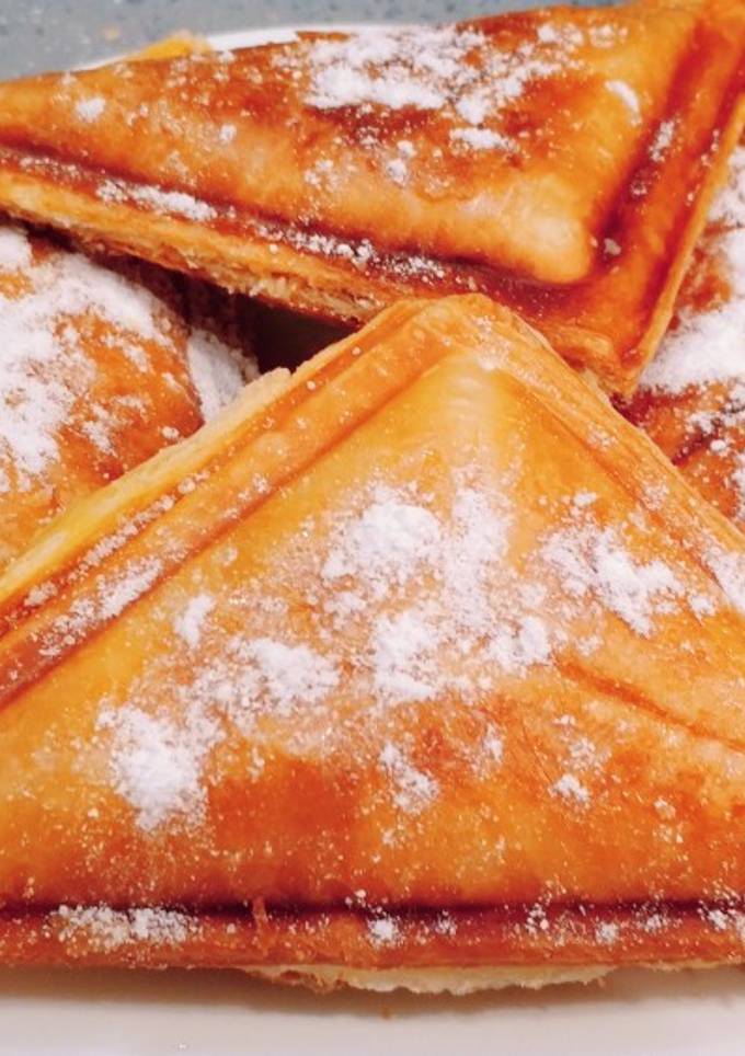 Пирожки с яблоком и манго