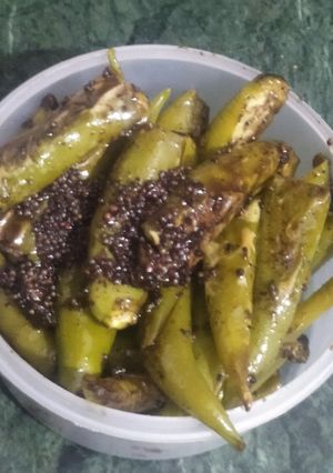 चटपटी मिर्ची(chatpati mirchi recipe in hindi) रेसिपी मुख्य फोटो