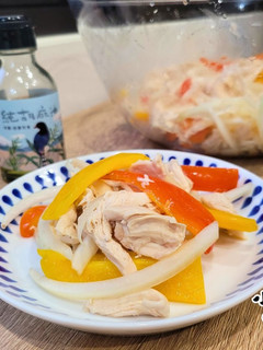 夏日輕鬆做,涼拌麻香彩椒雞絲 的食譜成品照片