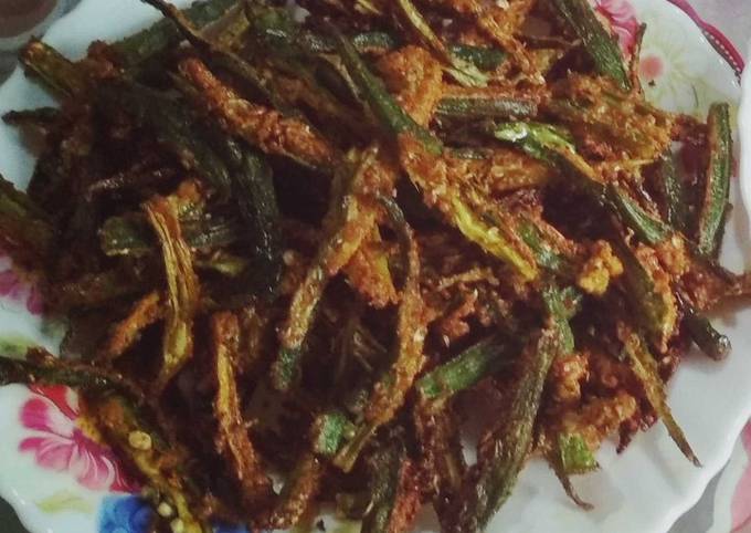 Rajasthani Kurkuri Bhindi Recipe by Mekhla Rashmi - Cookpad