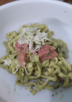 Foto resep Mie Telur Saus Bayam