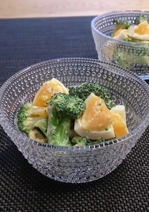 A picture of Broccoli and Boiled Egg Salad with Oyster Mayo.