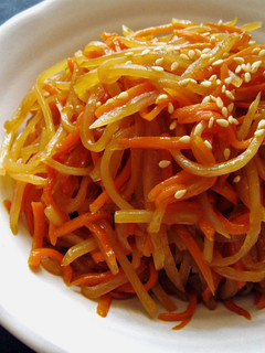 A picture of ‘Kimpira’ Potato & Carrot.