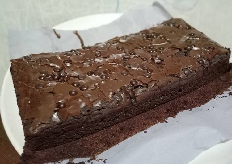 Rahasia Membuat Fudgy brownies shiny crust Anti Gagal