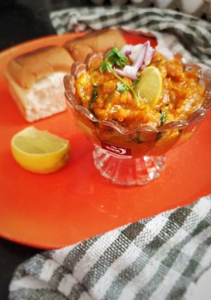 পাভ ভাজি (pav bhaaji recipe in Bengali) রেসিপির প্রধান ছবি