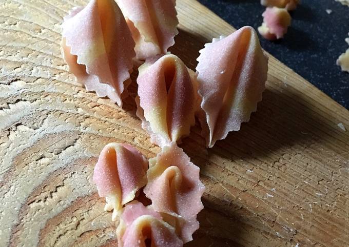 Candy cane sorprese fresh pasta Recipe by In cucina con Sofia - Cookpad