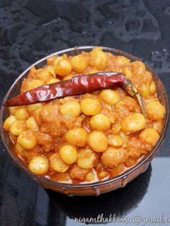 મટર કે છોલે રેસીપી મુખ્ય ફોટો