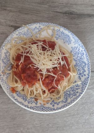 1947. Paradicsomos Sonkás Pestós Spagetti ! recept fotója
