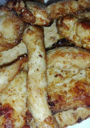 Omlós, grillezett enyhén mustáros csirkemell recept fotója