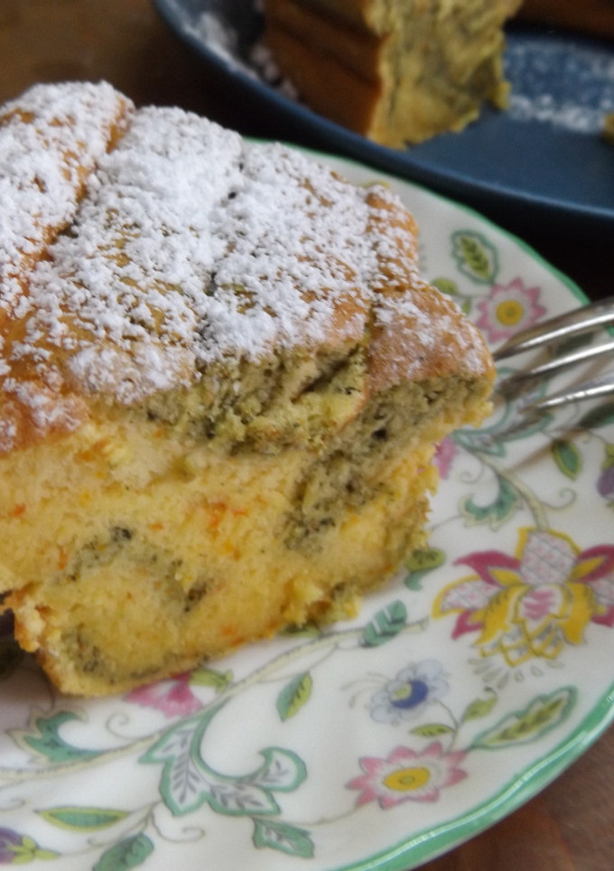 Una foto de Bizcocho delicado de mandarinas y té verde