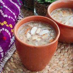 A picture of Rajasthani Goond Ki Raab.