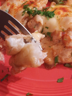 Una foto de Lenguado con salsa de camarones
