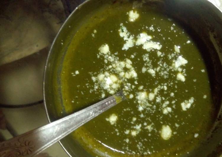 Step-by-Step Guide to Prepare Homemade Hot and sizzling Spinach soup