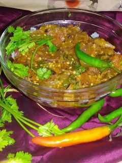 बैगन का भरता(baingan ka bharta recipe in hindi) रेसिपी मुख्य फोटो