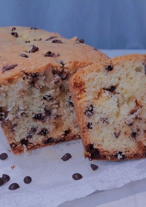 Una foto de Budín con nueces y chips de chocolate