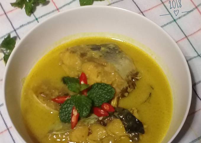 #6. Gulai Ikan Patin ala Padang