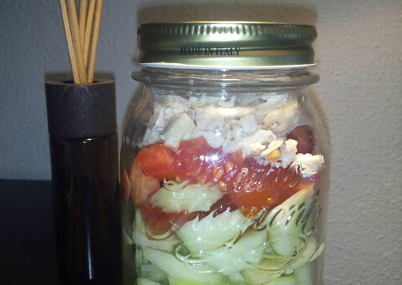 Ensalada de pollo en bote