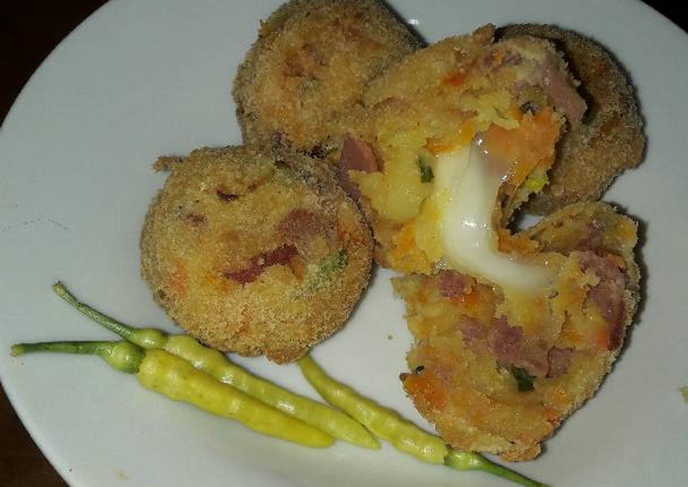 Kroket kentang isi mozarella