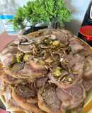 Chân giò bó hầm ngũ vị