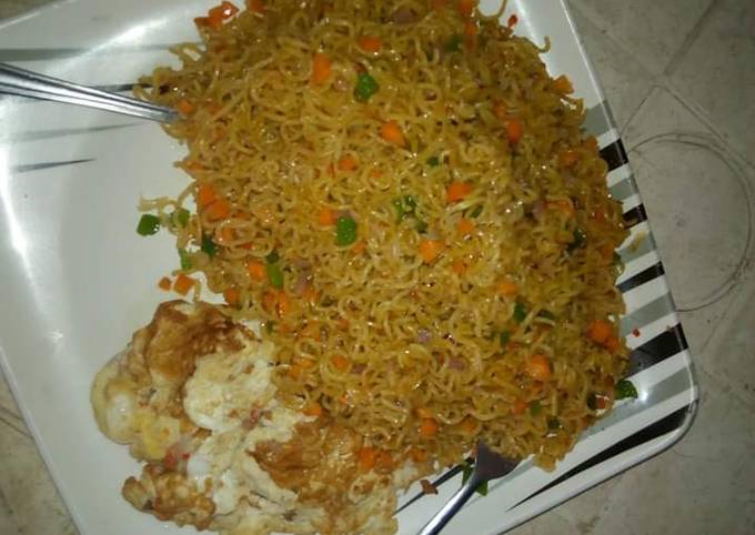 Spicy Indomie With Fried Egg Recipe Main Photo 