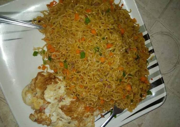 Spicy indomie with fried egg